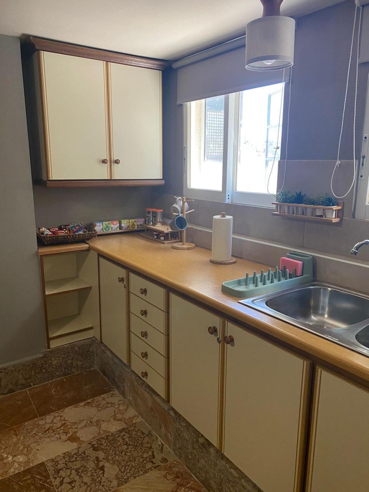 Zoes Place Apartment Artemida  Ngoại thất bức ảnh