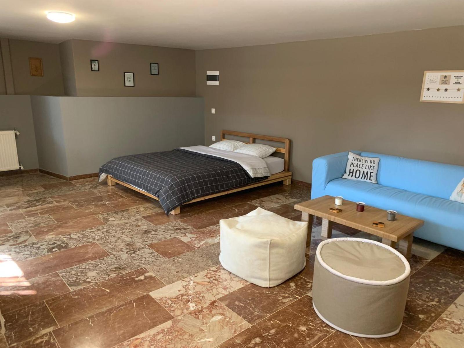 Zoes Place Apartment Artemida  Ngoại thất bức ảnh