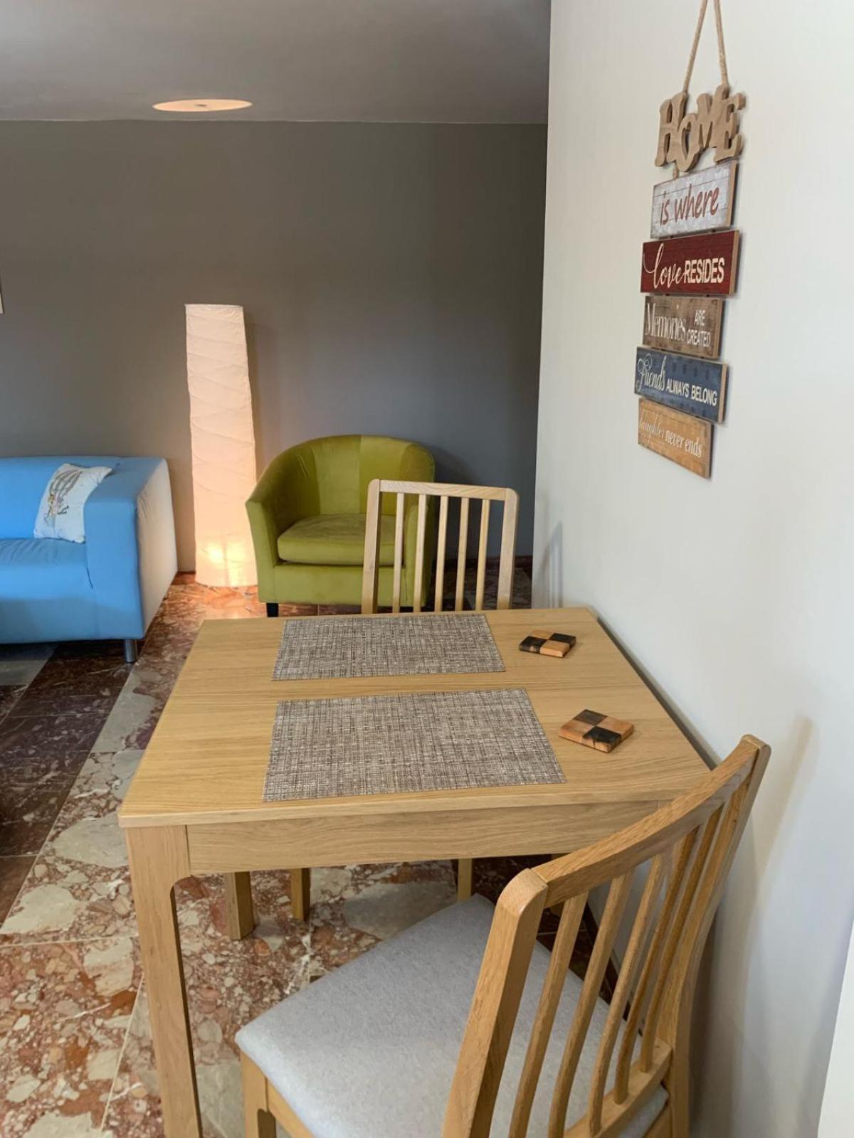 Zoes Place Apartment Artemida  Ngoại thất bức ảnh