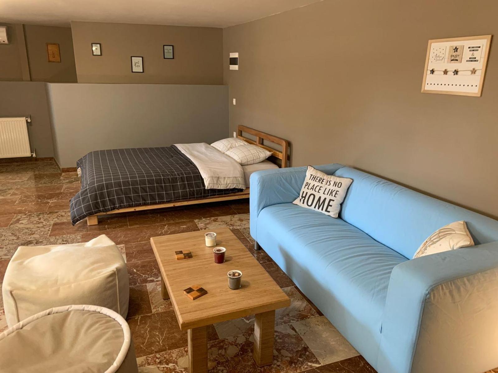 Zoes Place Apartment Artemida  Ngoại thất bức ảnh